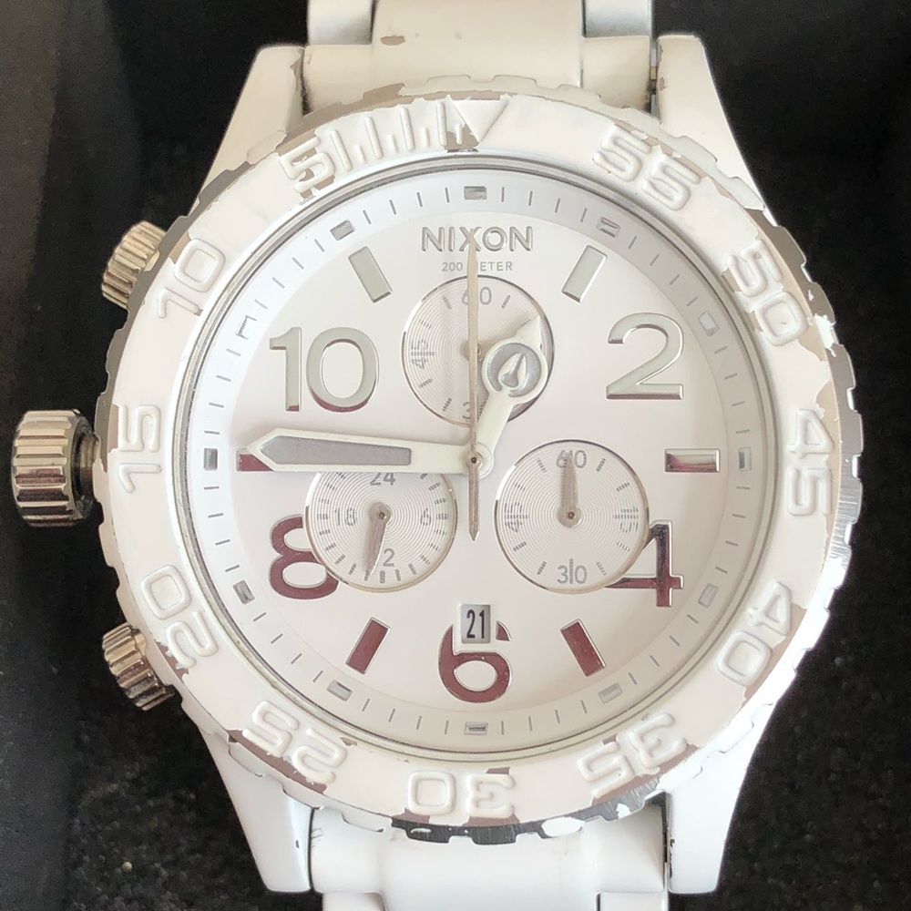 Nixon 42-20 Chrono Watch White Silver